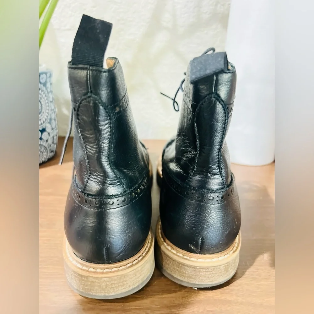 1901 Calgary Boots Mens Sz 13 Wing Tip pure Black Leather Lace Up Lug Soles
